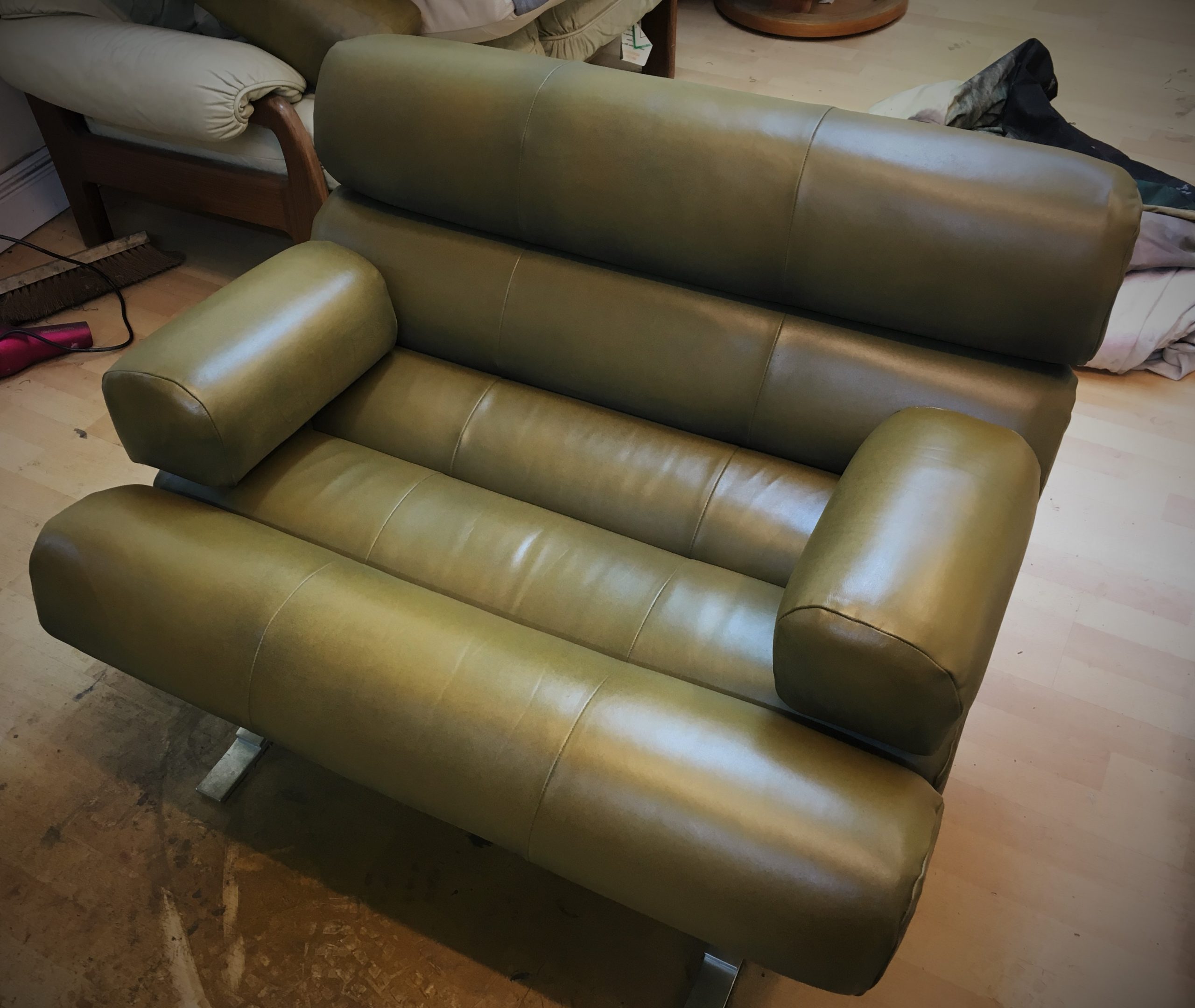 Re-upholstery of 1960s modular Leather Chair